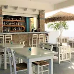 Happy Fish Rooms- Beachfront *