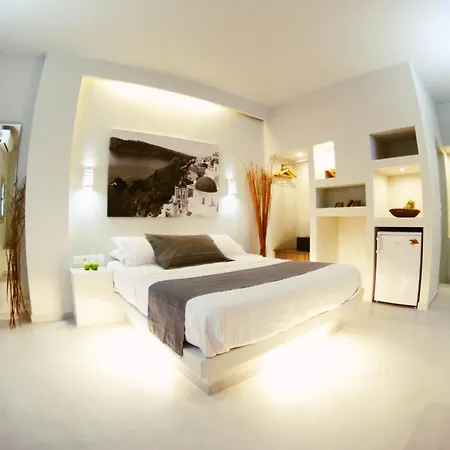 Happy Fish Rooms- Beachfront *