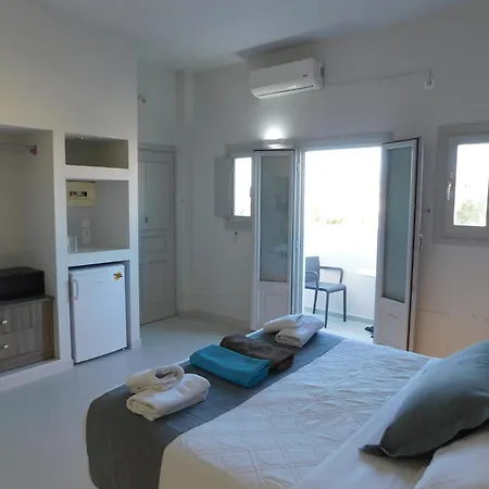 Happy Fish Rooms- Beachfront