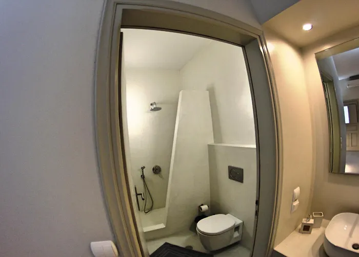 Happy Fish Rooms- Beachfront *