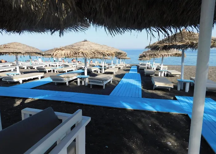 Happy Fish Rooms- Beachfront * Perissa (Santorini)