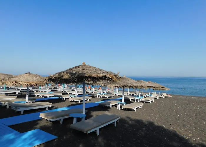 Happy Fish Rooms- Beachfront *