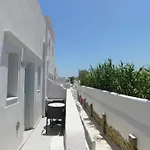 Apartment Happy Fish Rooms- Beachfront