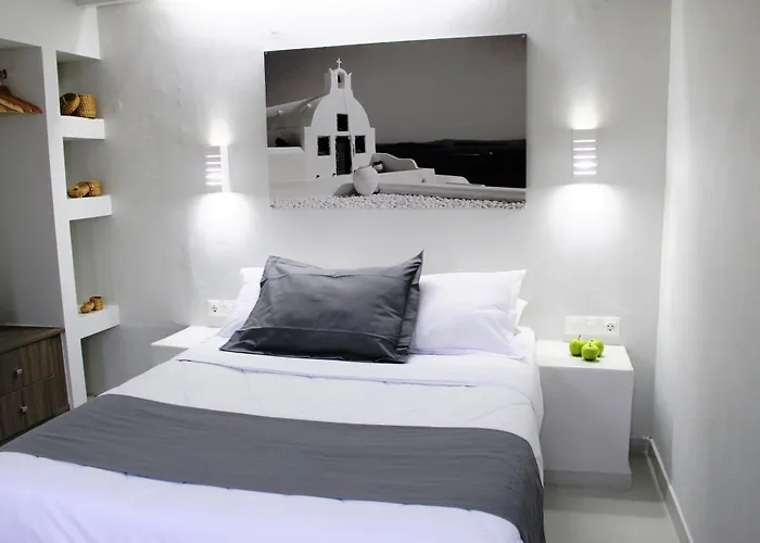 Apartament Happy Fish Rooms- Beachfront Perissa (Santorini)